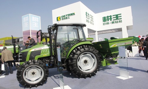 奇瑞重工耕王谷王农机青岛展会受热捧，谷物收获烘干一体化引领行